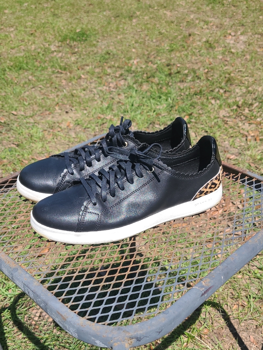 Cole Haan Womens Black Leather Sneakers with Leopard Heel Accent Size 10b